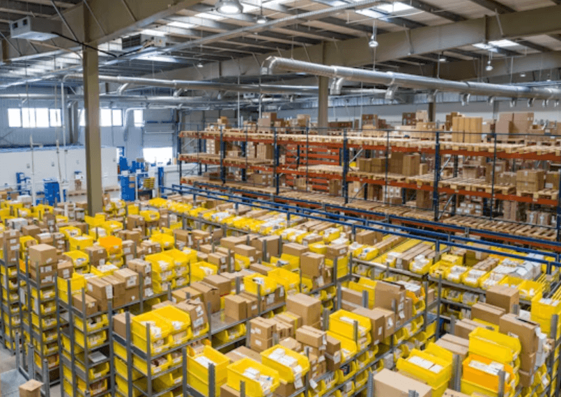 Forklift moving goods inside a distribution warehouse